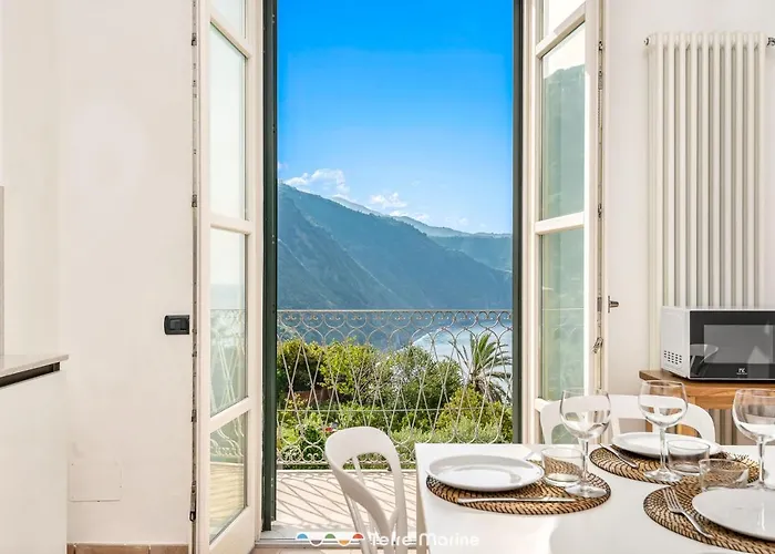 Pensieri Marini, Terremarine * Corniglia